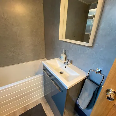 Comfortable 2 Bedroom Home From Home With Parking Nottingham Esterno foto